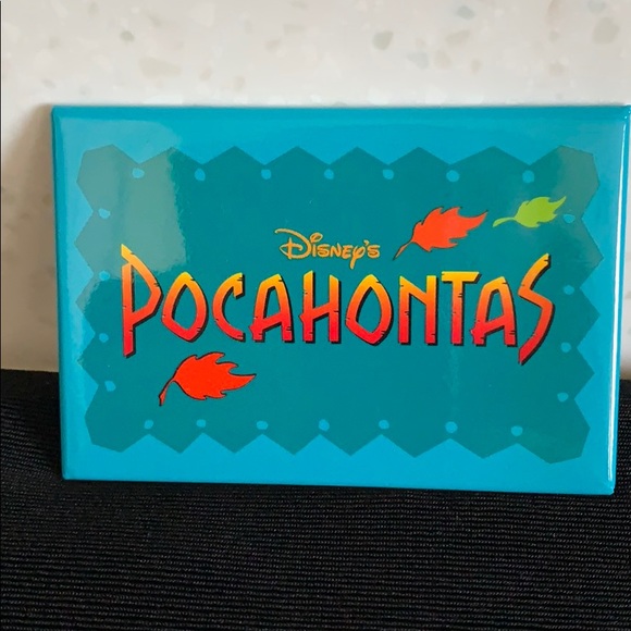 1995 WDCC “Disney Pocahontas” Logo Pin - Picture 2 of 4